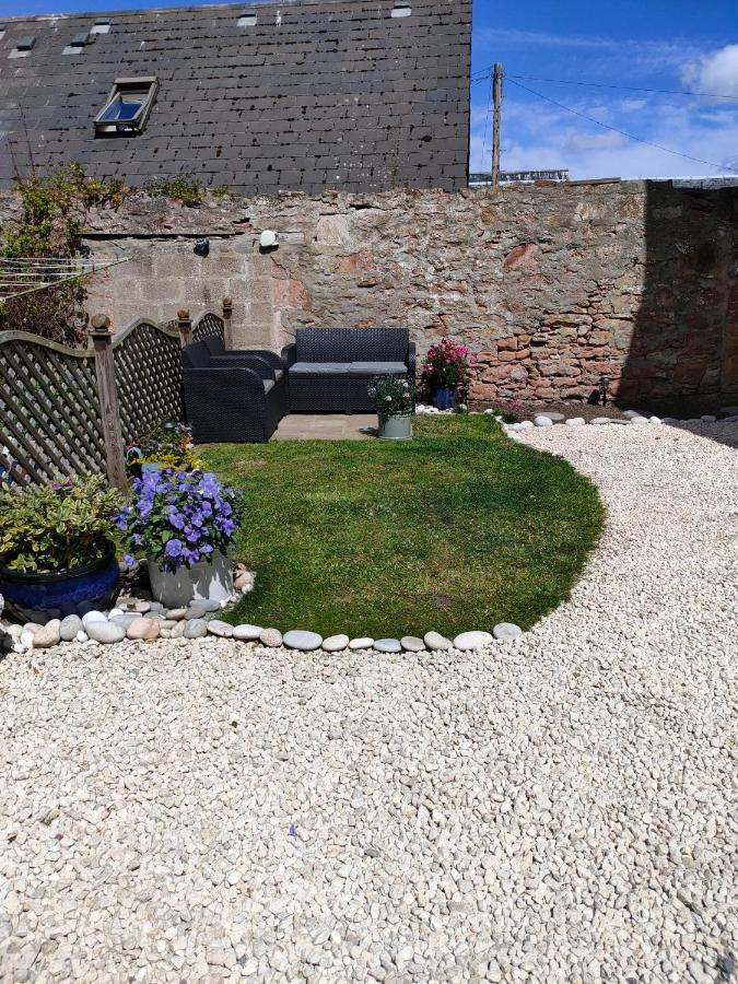 Shadow'S Cottage Situated In Fishertown, Nairn. Экстерьер фото